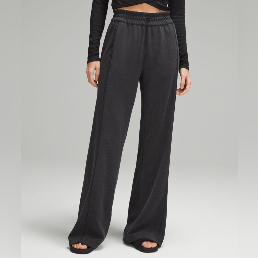 Lululemon Ribbed Softstreme Mid Rise Pant 32” - NWT